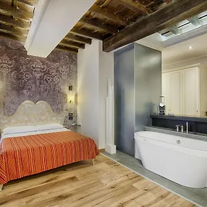 2* Pensión Luxury Ripetta 2